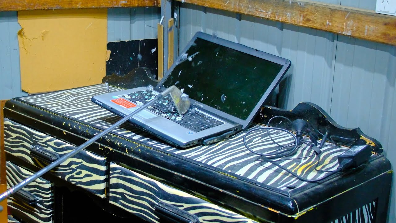 Angry Man Smashes Toshiba Laptop