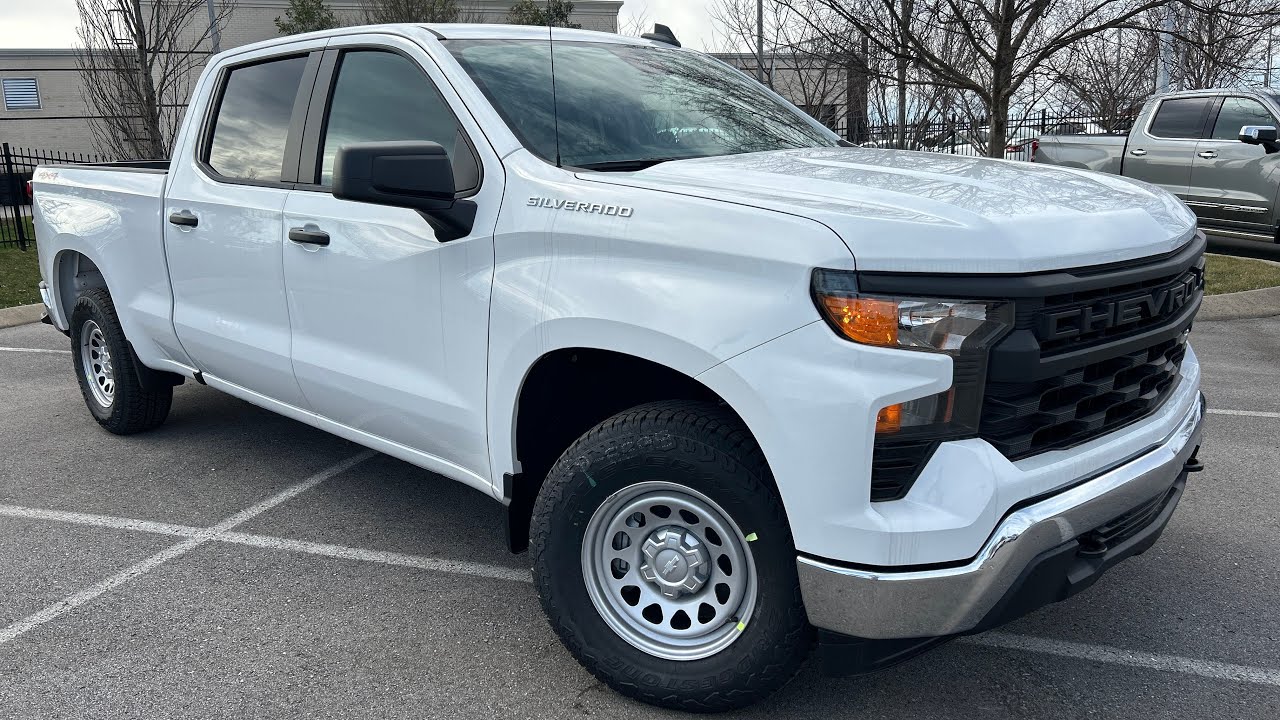 Тест-драйв и обзор Chevrolet Silverado 1500 Work Truck 2023 года от первого лица
