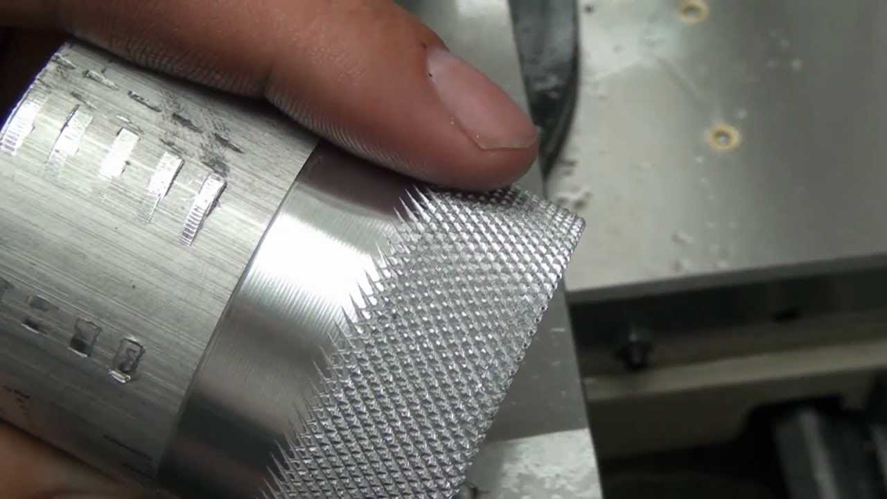 how to program knurling in CNC turning use threading tool . explain in Tamil