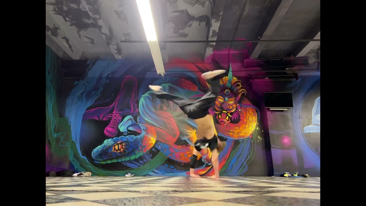 just awesome 1 bboy tiger godlike powermoves