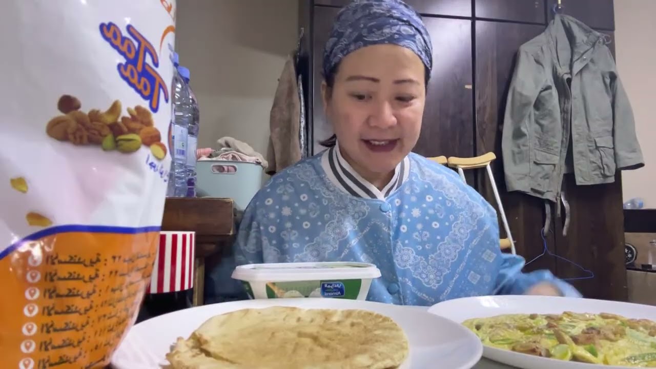 Highlight 0:25 - 5:25 from Shami with eggs for brunch plus another gift from my other Departmeng Doc