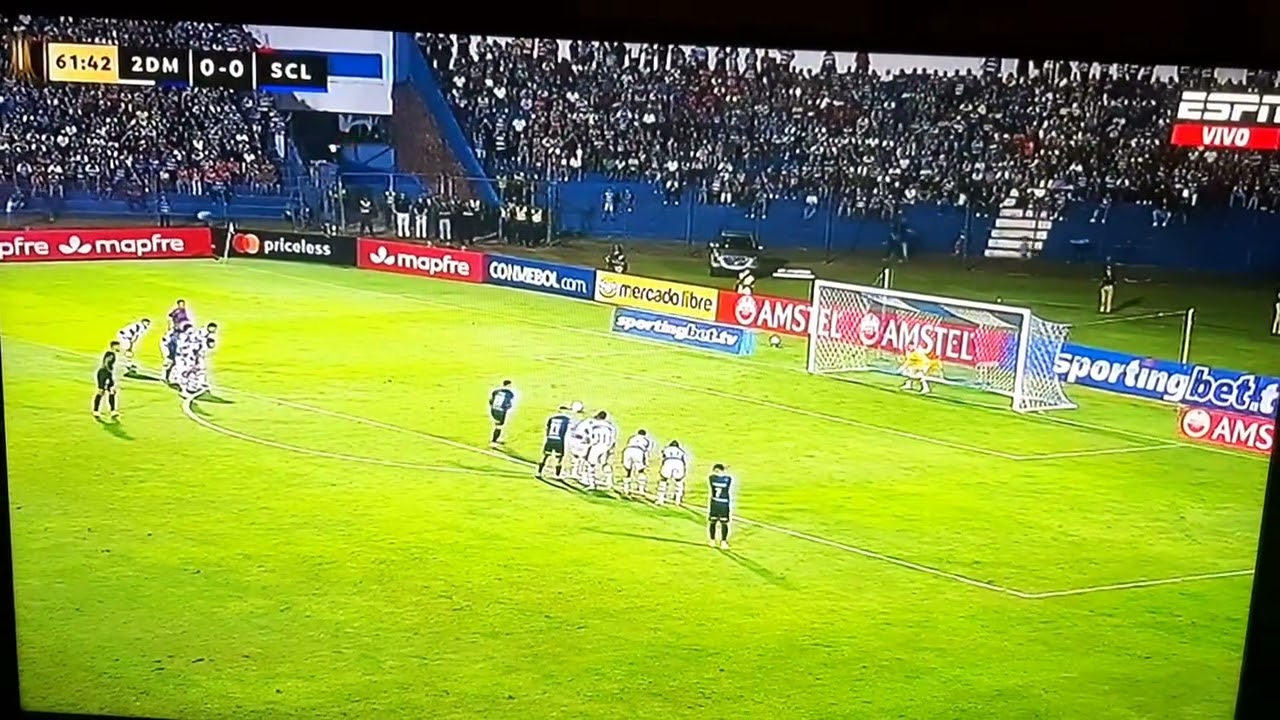 Gol de Yotun para Sporting Cristal. #copalibertadores 