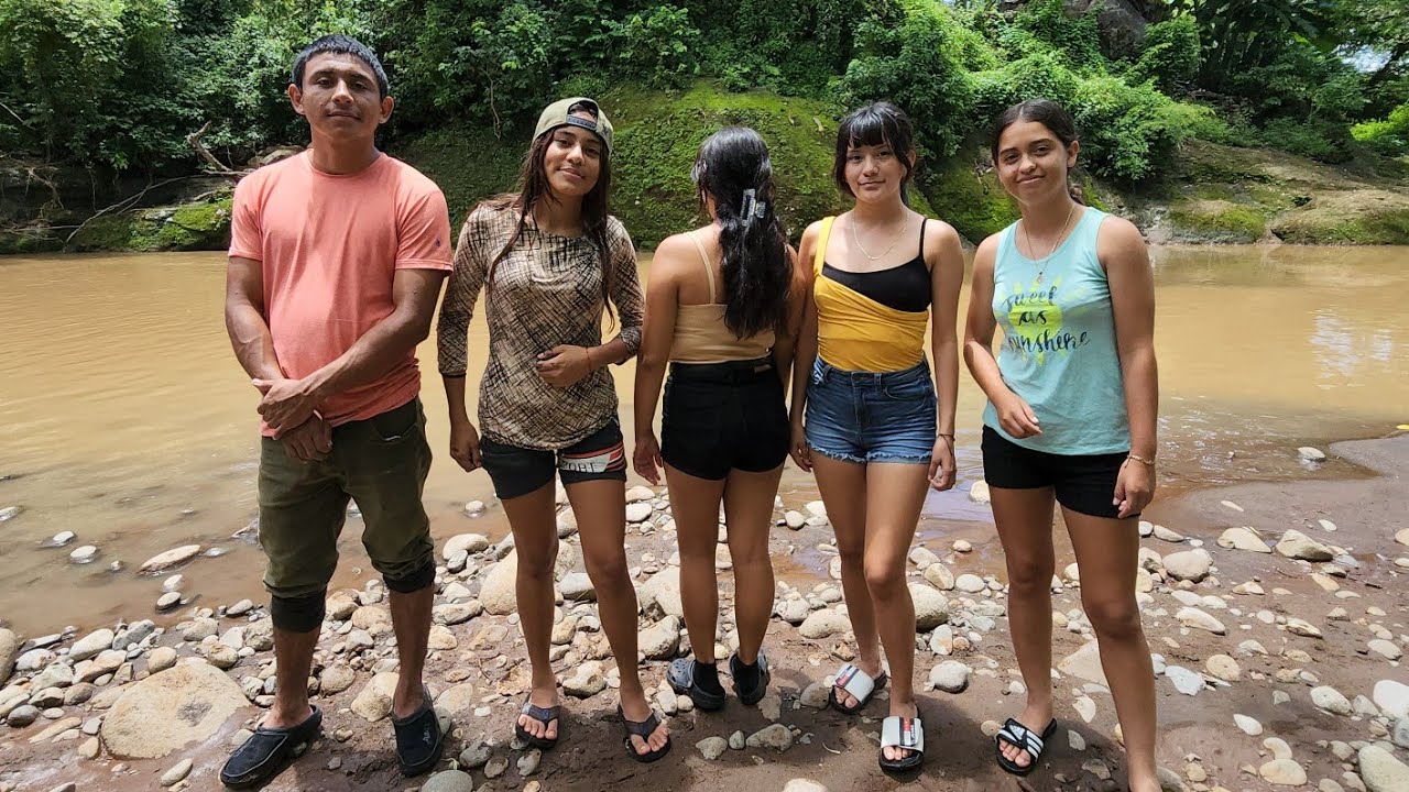 PRECENTANDO LA NUEVA INTEGRANTE