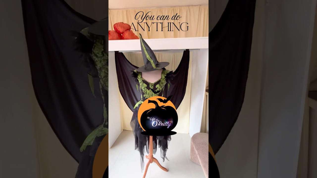 Wicked Witch Costume 💚 available to purchase worldwide or hire within the UK #halloween #wicked