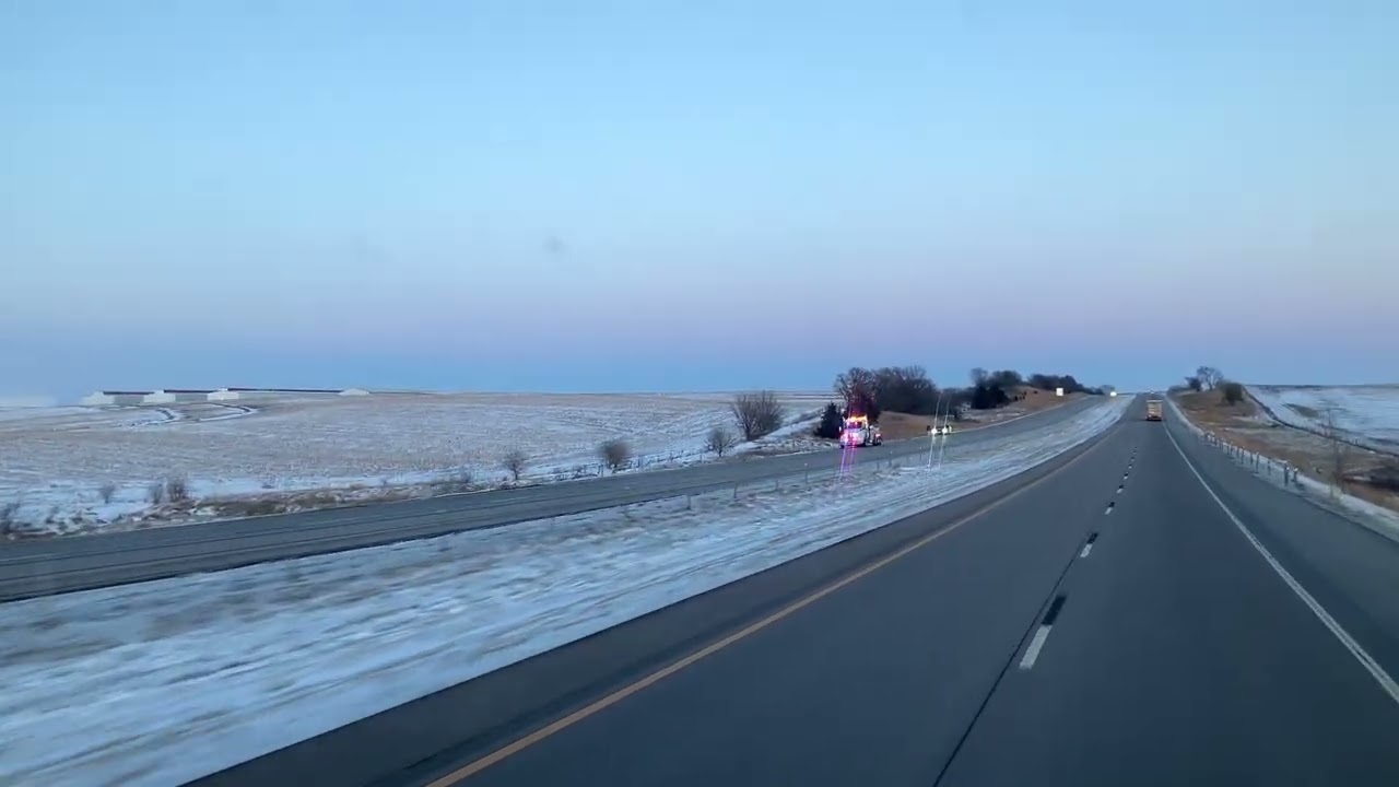 Accident truck De Soto IA I-80 Iowa