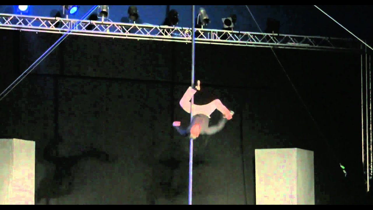 Victor Abreu, Palo cinese (Eccentrika 2011 by Cirko Vertigo) - mat chinois - chinese pole