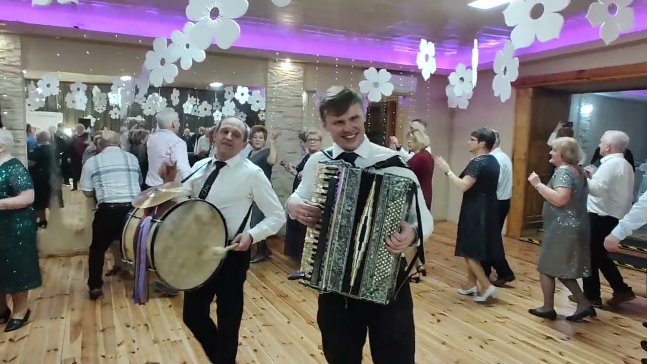 31 01 2026 Mnóstwo PAR wyrtrwało do Końca Karnawałowej ZABAWY z Kapelą STĄPORKOWSKĄ w ŁOPUSZNIE