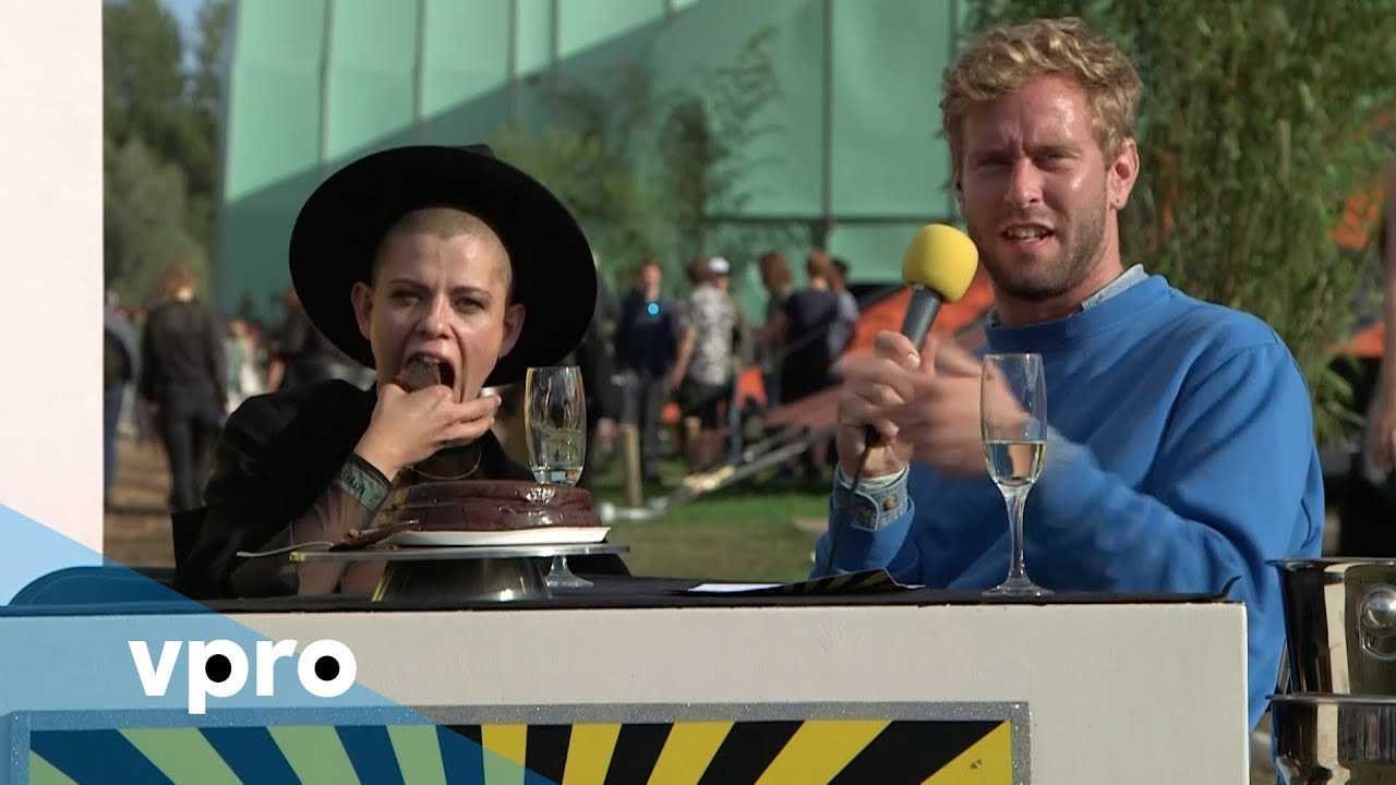 De Lowlandsshow 2017 met Tim den Besten en Sharon Kovacs