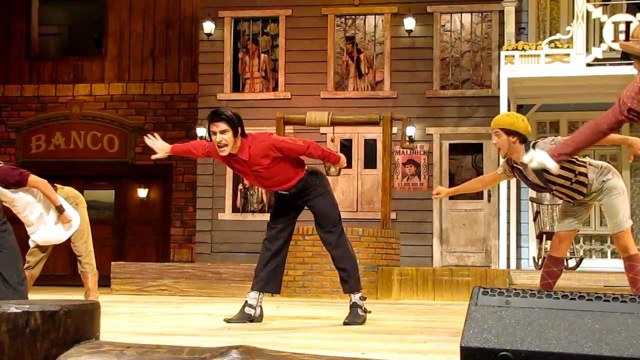 Claudio Rizzih interpreta um 