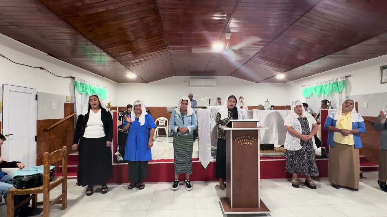 Nuestras hermanas adorando al Señor con esta alabanza, así como jacob, Dios siga fortaleciendo  