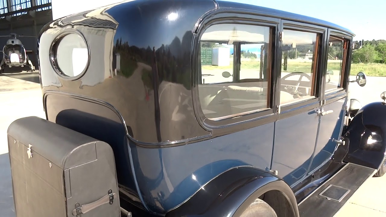 1925 Rolls Royce 20 HP saloon six light by Hooper & Co, inspection