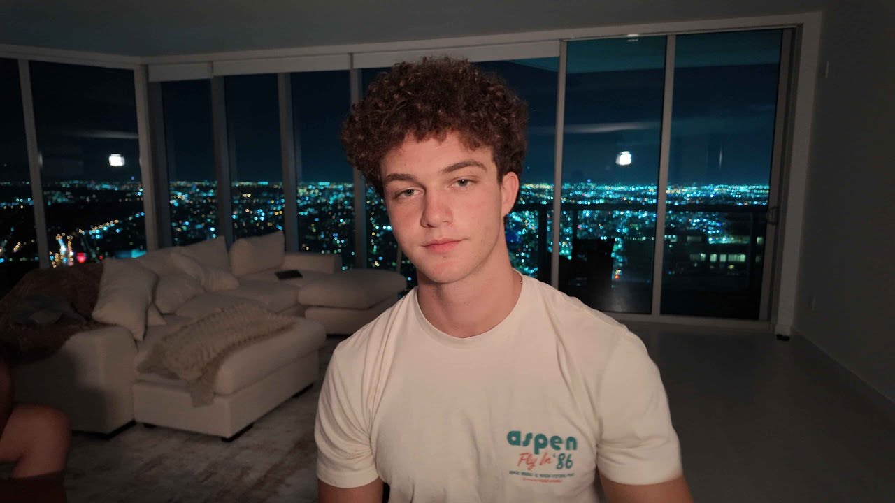 Moving into my Dream Apartment at 20 years old