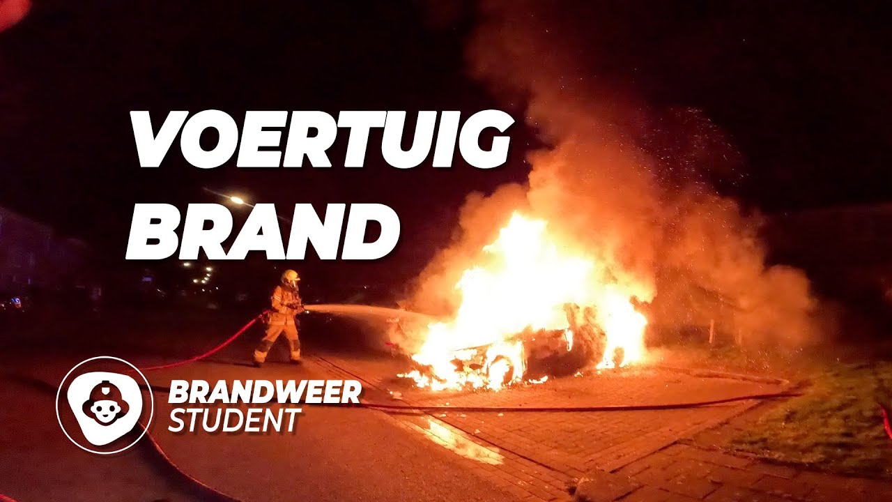 AUTO IN LICHTERLAAIE!