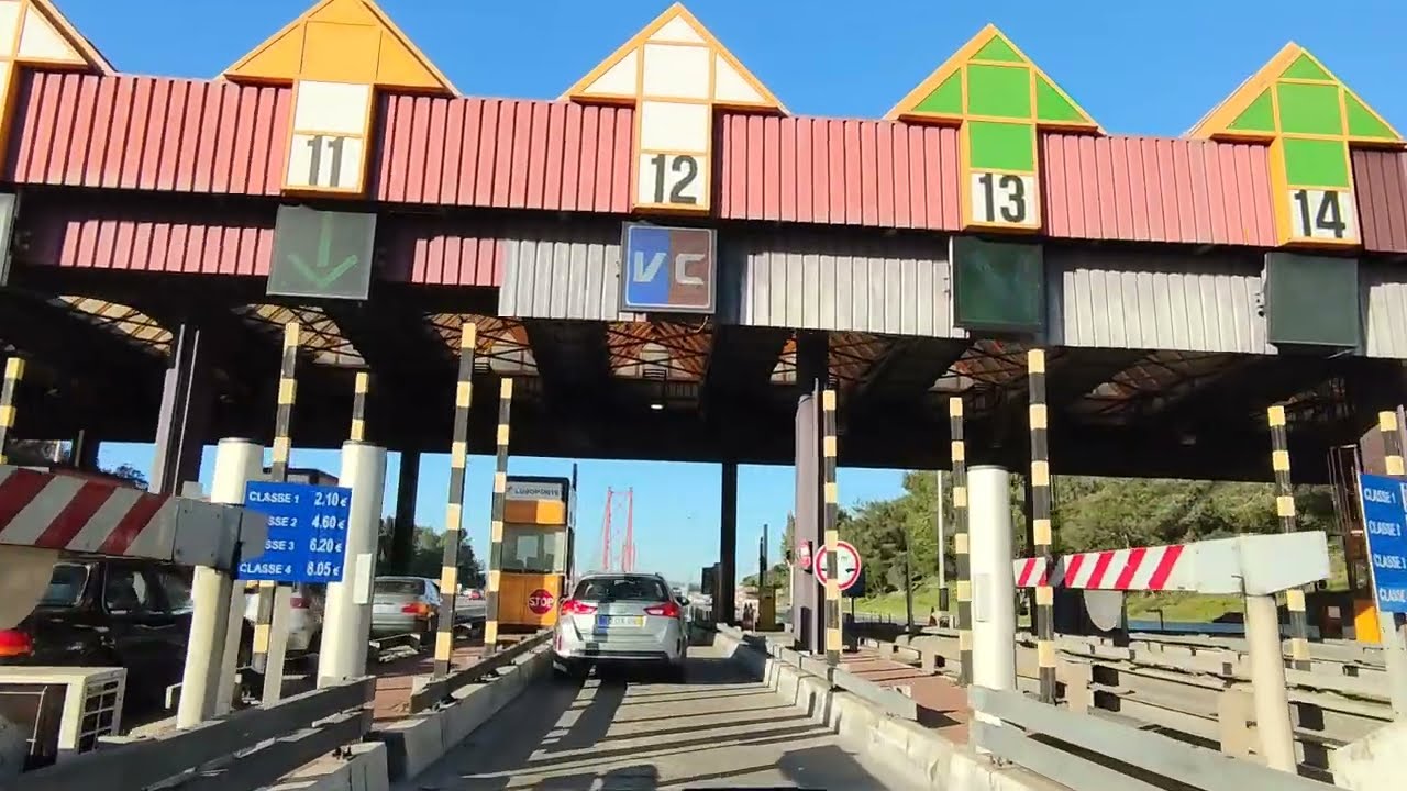 Dash cam video from Lisbon. Aqueduto das Águas Livres and  Ponte 25 de Abril. 28-12-2024.