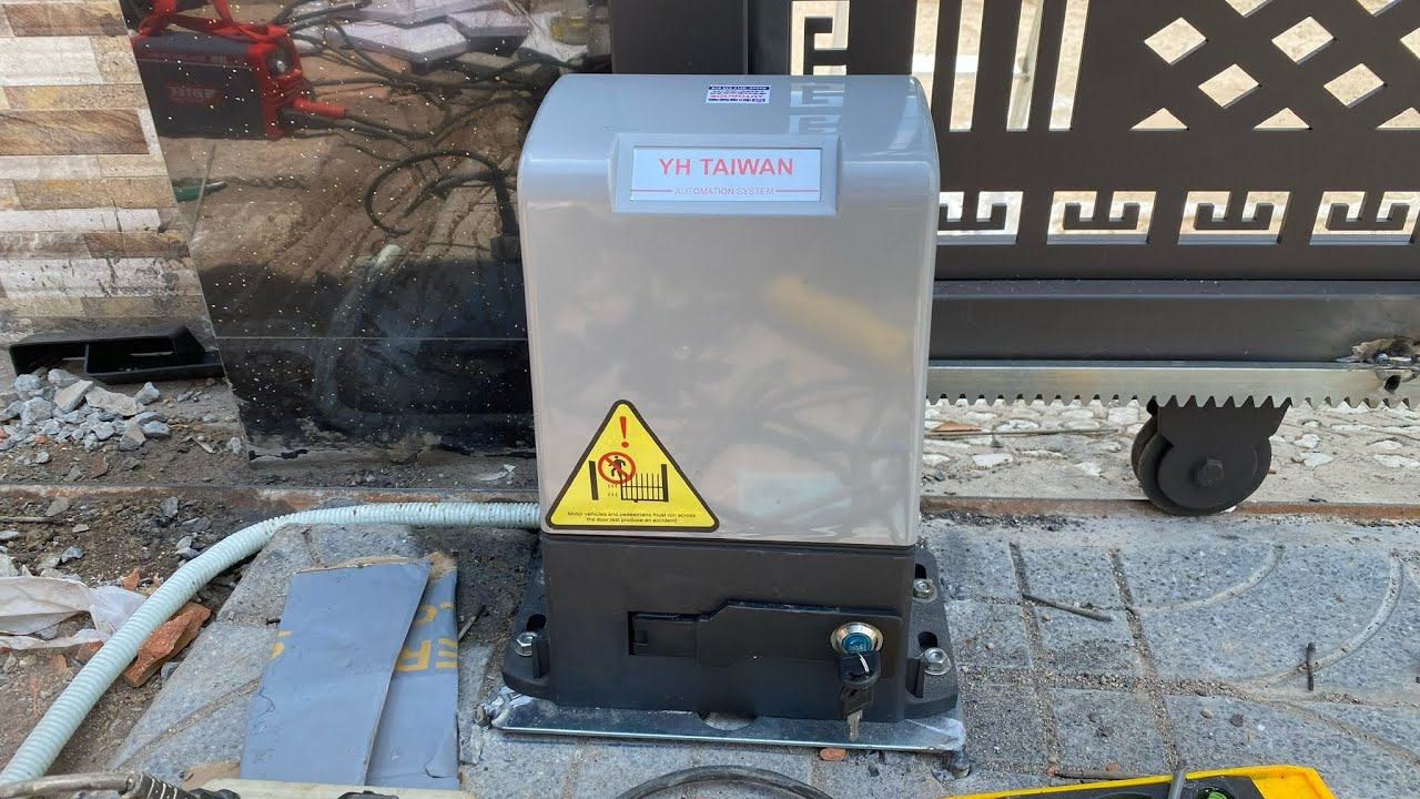 Hướng dẫn thợ sắt lắp motor cổng lùa yh taiwan giá 2.6 triệu
