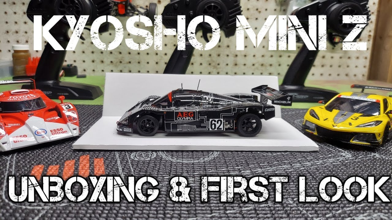 Гоночный автомобиль Kyosho Mini Z / Mercedes Sauber Group C C9/LM 1988 года выпуска.