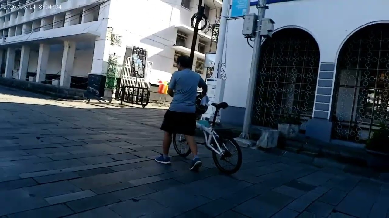 Lagi di kota batavia  nih  brica AE3X
