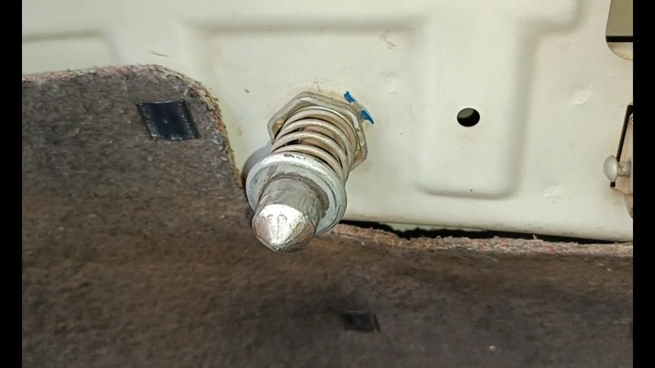 Ajuste da trava primária do capô do GM Astra: Passo a passo fácil! 🔧🚗