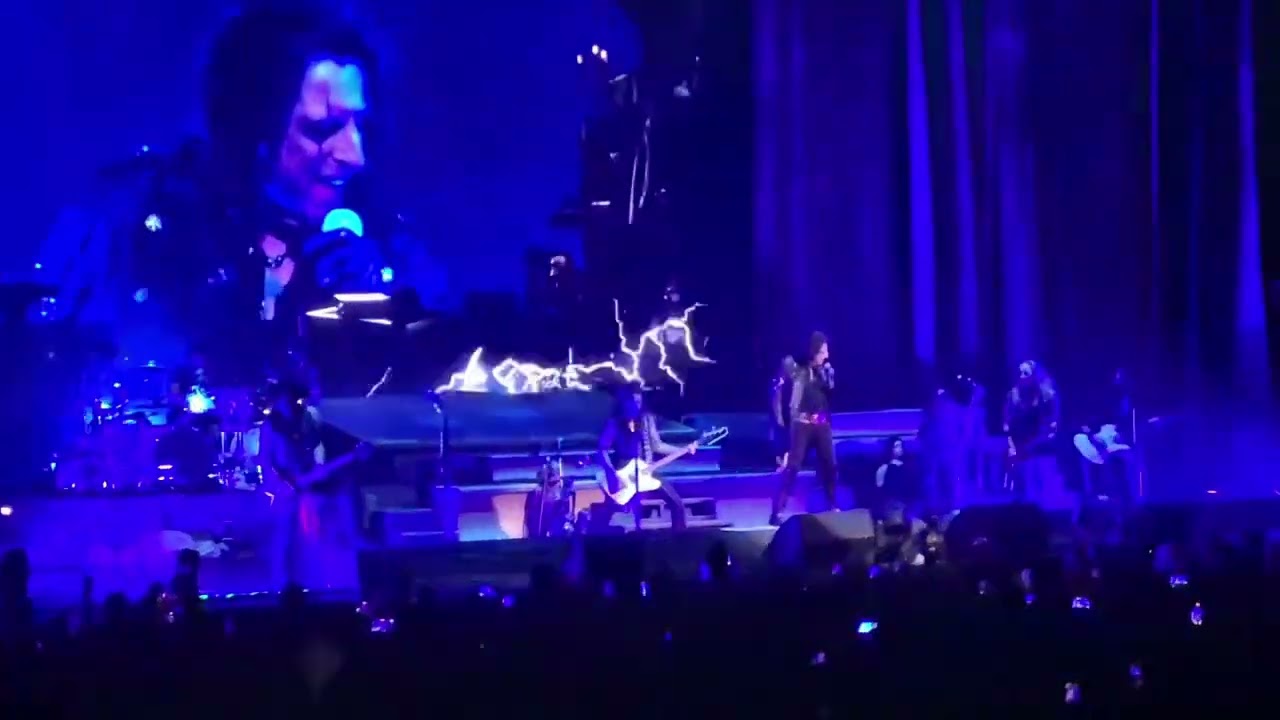 ALICE COOPER - Who Do You Think We Are/Spark in The Dark - Biloxi, MS 9/16/25