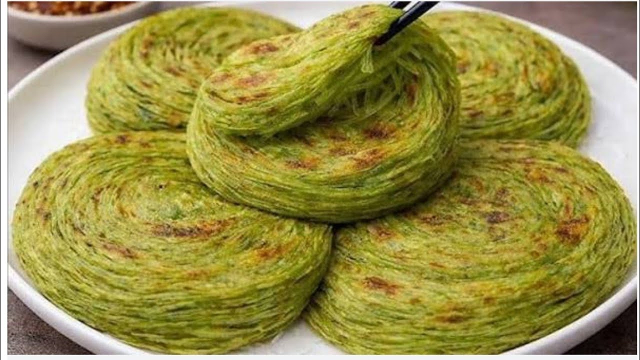 सच में पालक न खाने वाले भी किलो किलो पालक खाने लगेंगे।how to make palak lachcha paratha? 