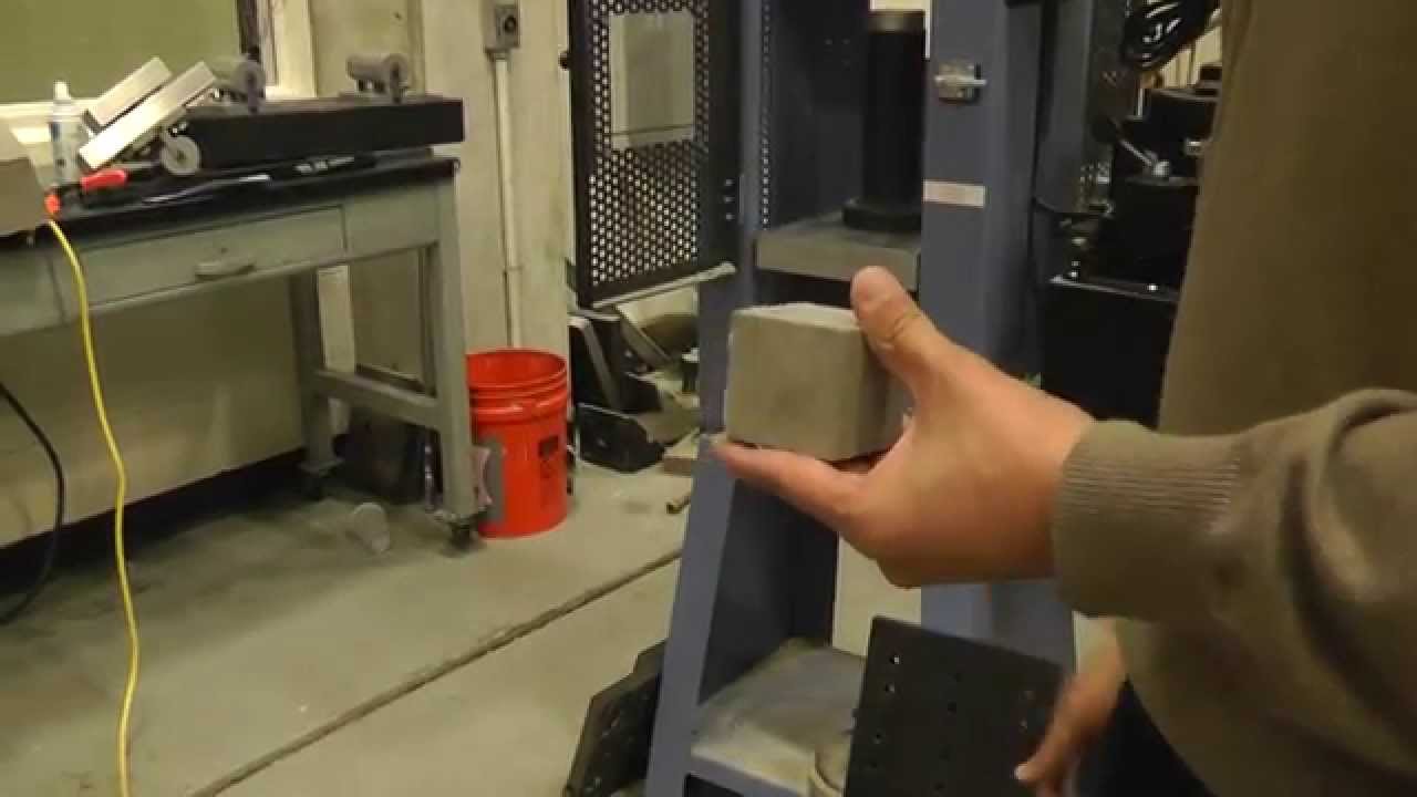 Testing of ECC specimens under flexure and compression at UB