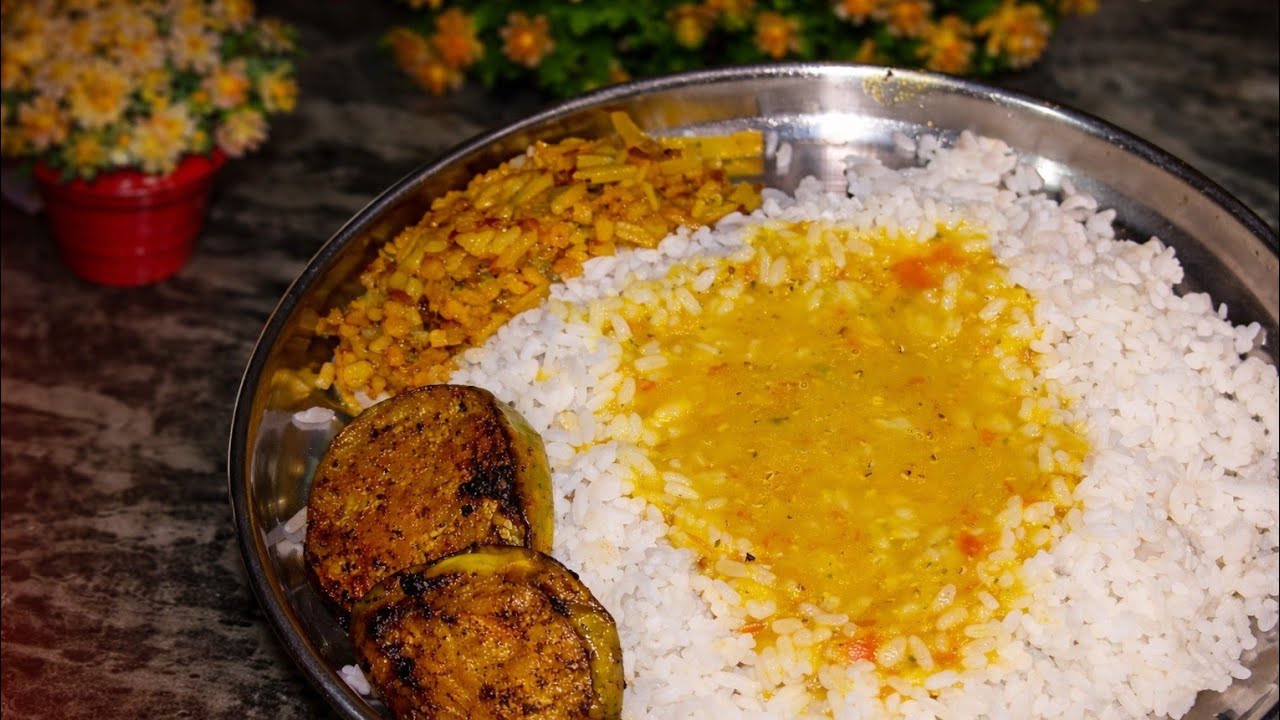 Tasty and Healthy Dal Bhaat Aloo Bhurji Or baigan fry recipe |simple esay recipe| healthy recipe