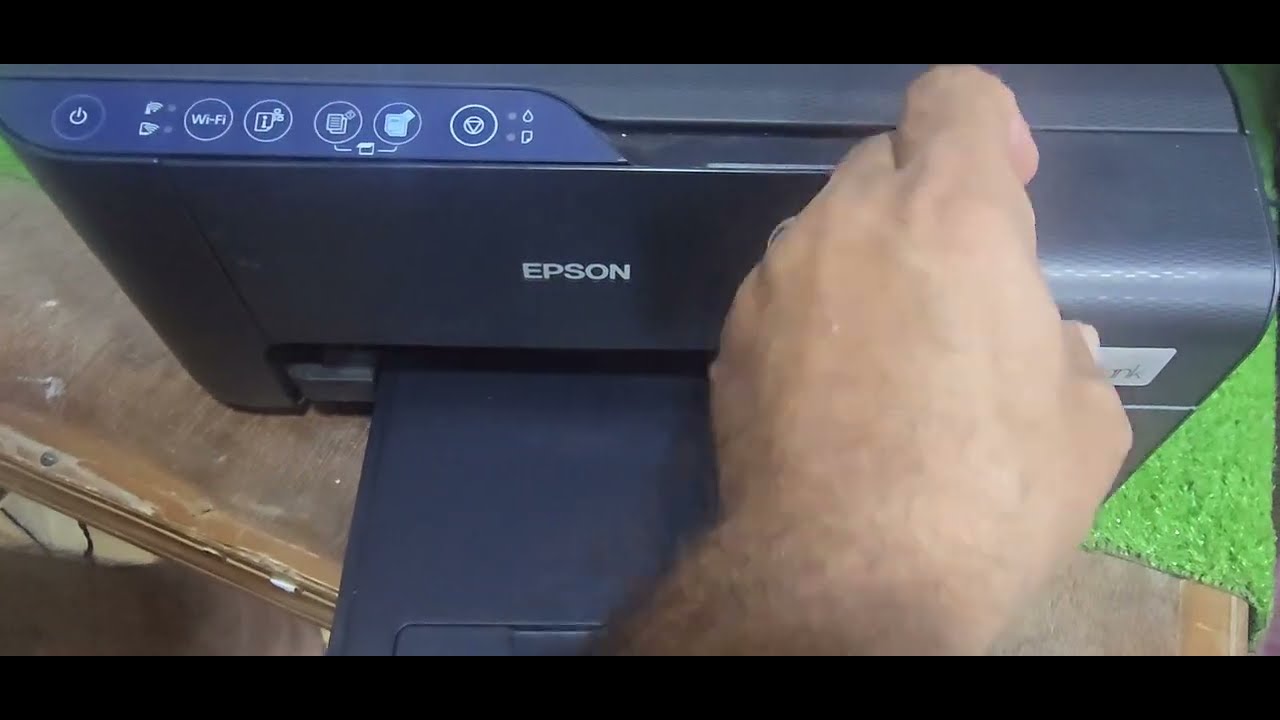 تنظيف رأس طابعة Epson L3250 + حل مشكلة سحب الورق! ✅