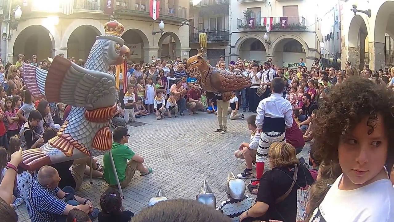 Estrena de l'Àliga petita de Valls - 21/06/2016 -