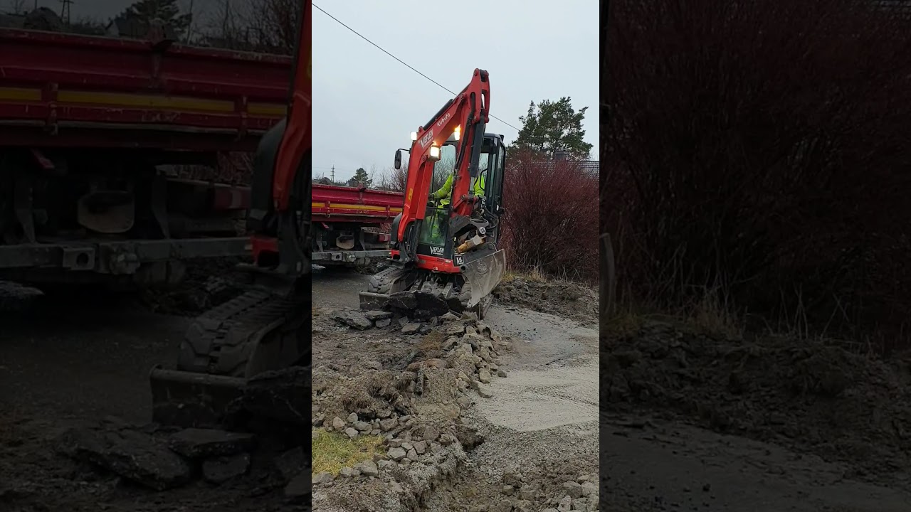 Kubota U27-4 in action