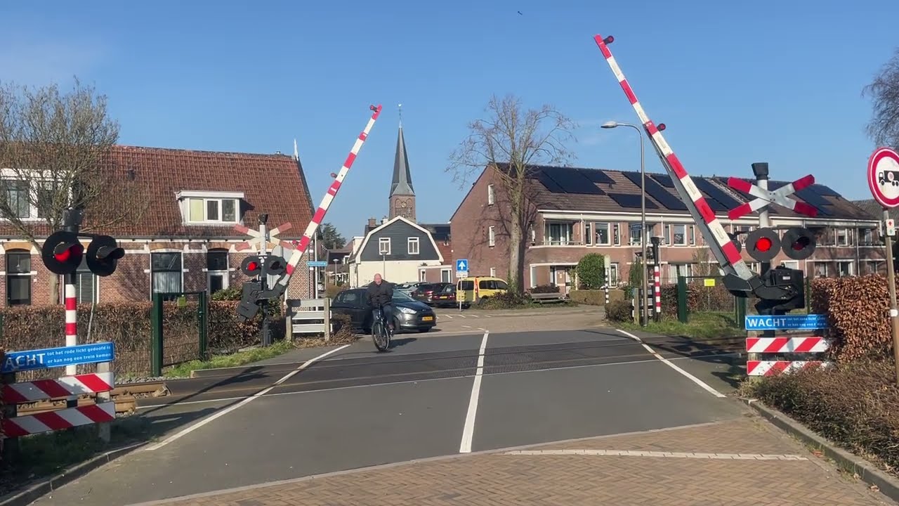 Spoorwegovergang Delden // Dutch railroad crossing