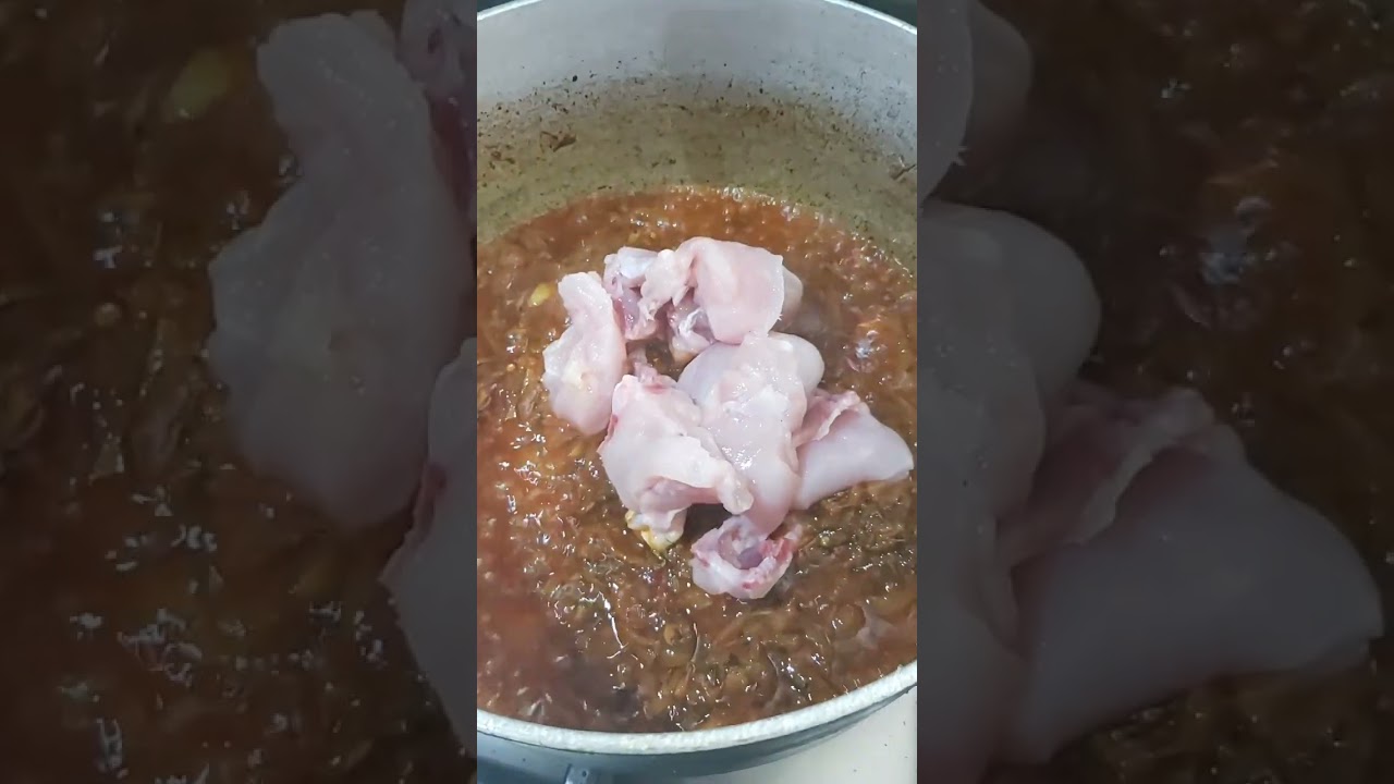 chicken and ghobi with saj cooking