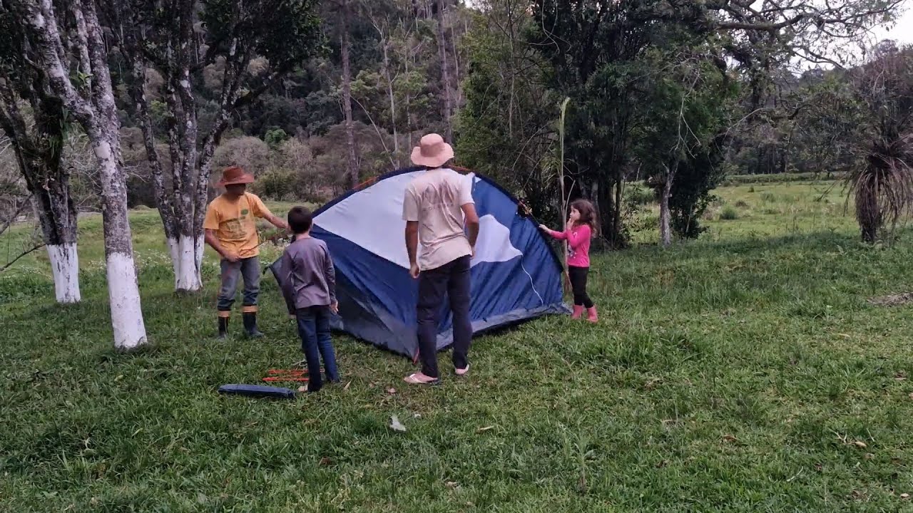 Acampamos perto de uma cachoeira escondida - Família Catarina