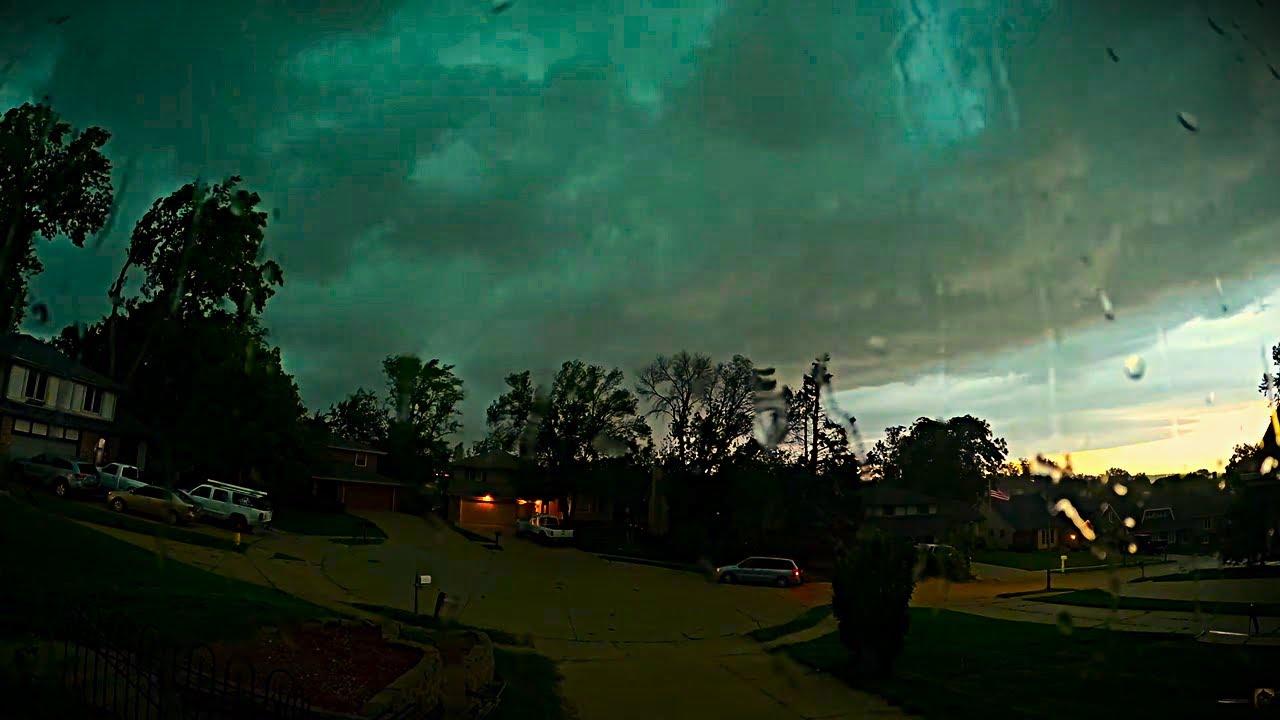 Monstrous severe thunderstorm with 90 mph winds hammers Omaha - July 31, 2024