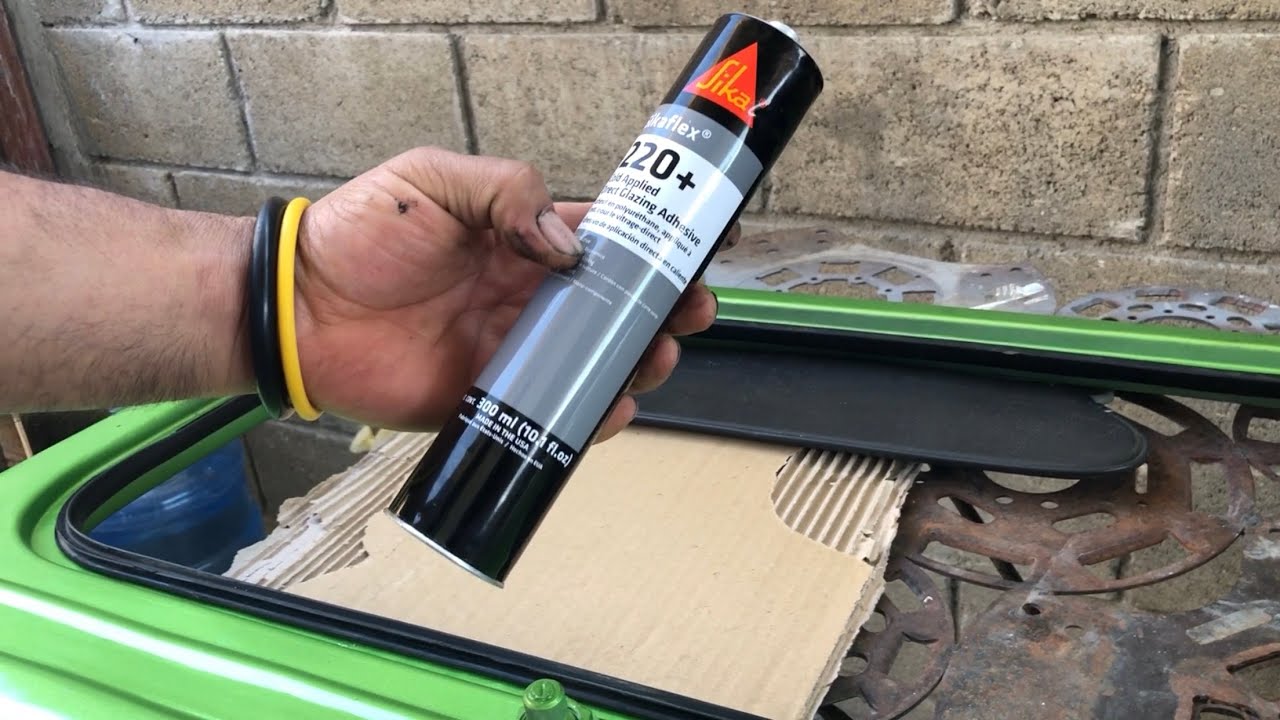 Como instalar un parabrisas (medallón)
