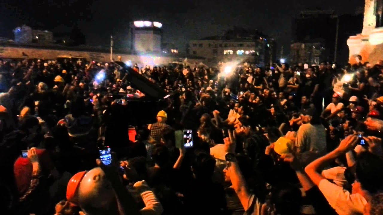 Taksim Gezi Parki Piyano KARLI KAYIN ORMANI