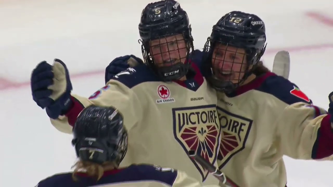 Marie Philip Poulin and Laura Stacey vs the charge