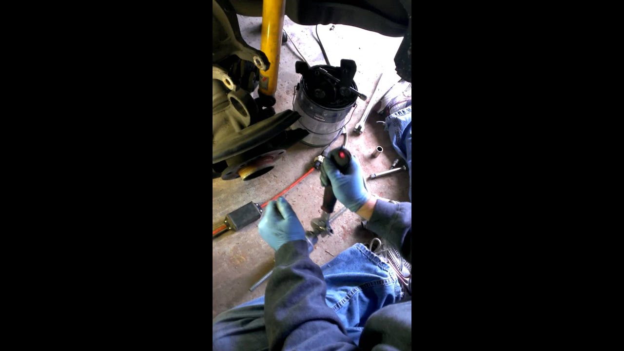 E46 rear trailing arm upper ball joint removal