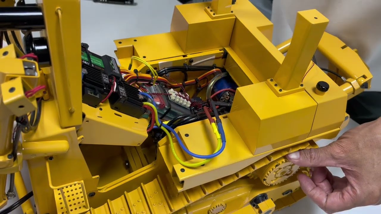 How to disassemble JDM 98 DXR bulldozer and do troubleshooting for malfunctions