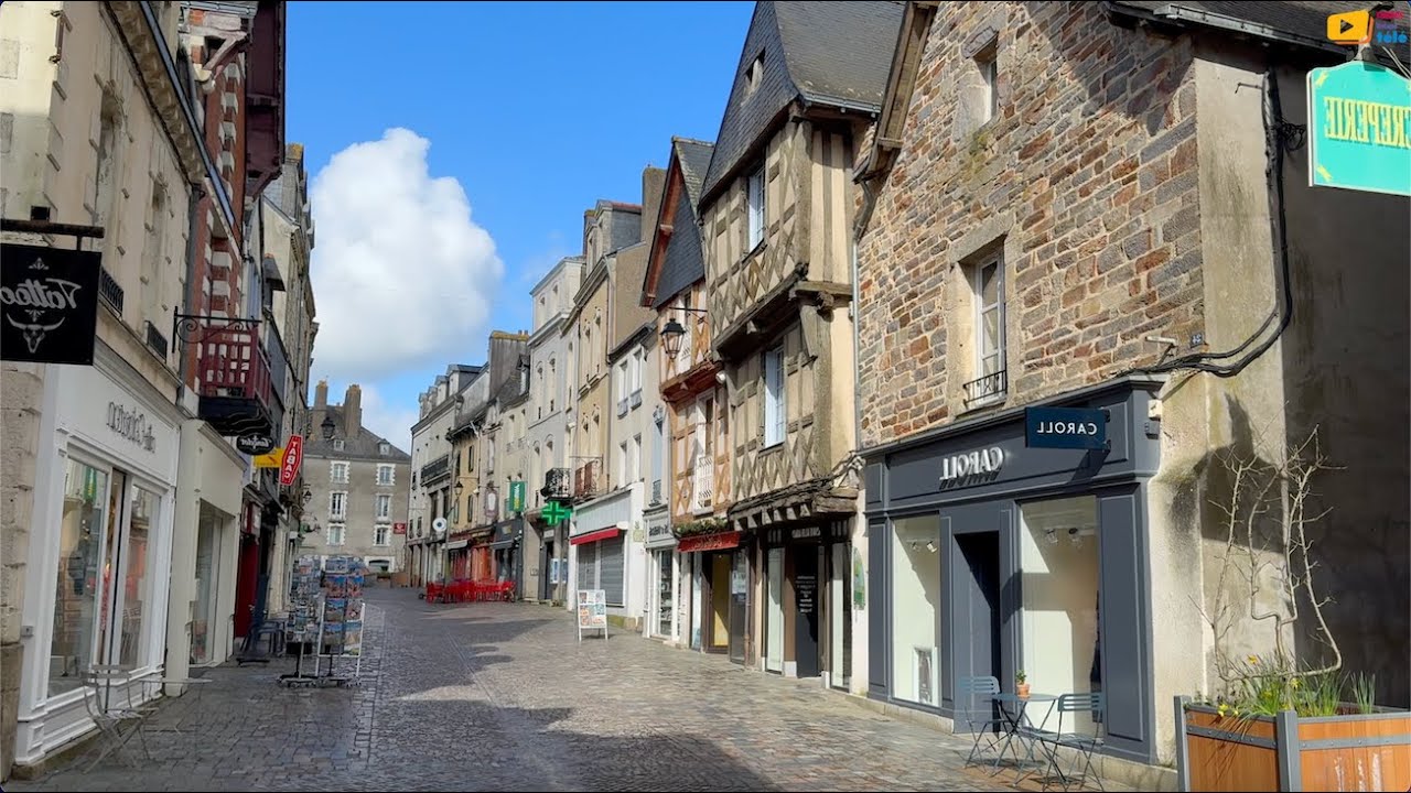 REDON  🇲🇫  | L'Abbatiale  et la belle Ville  |  Rennes Bretagne Télé