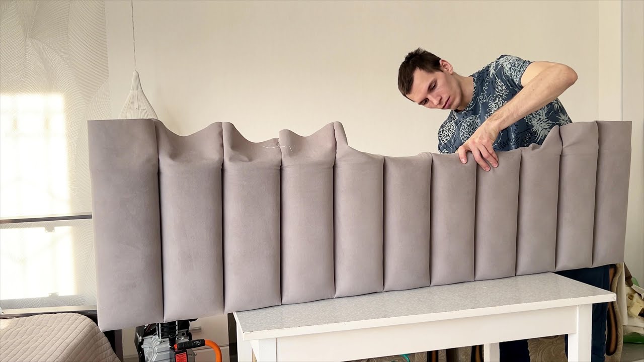 Изголовье кровати с вертикальными полосами  / Headboard with vertical stripes