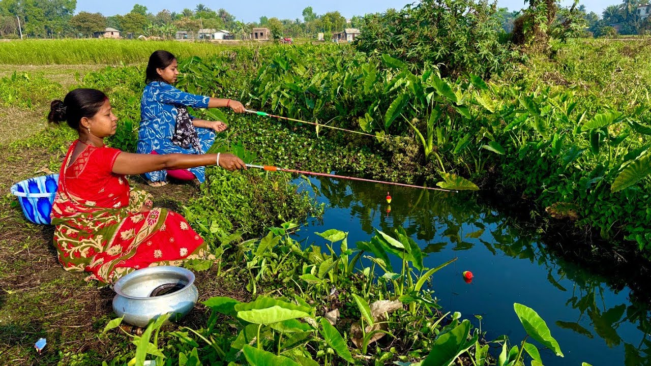 Fishing Video || Two Village Fisharman Fishing in the canal Using hook catch many fish || Hook Trap