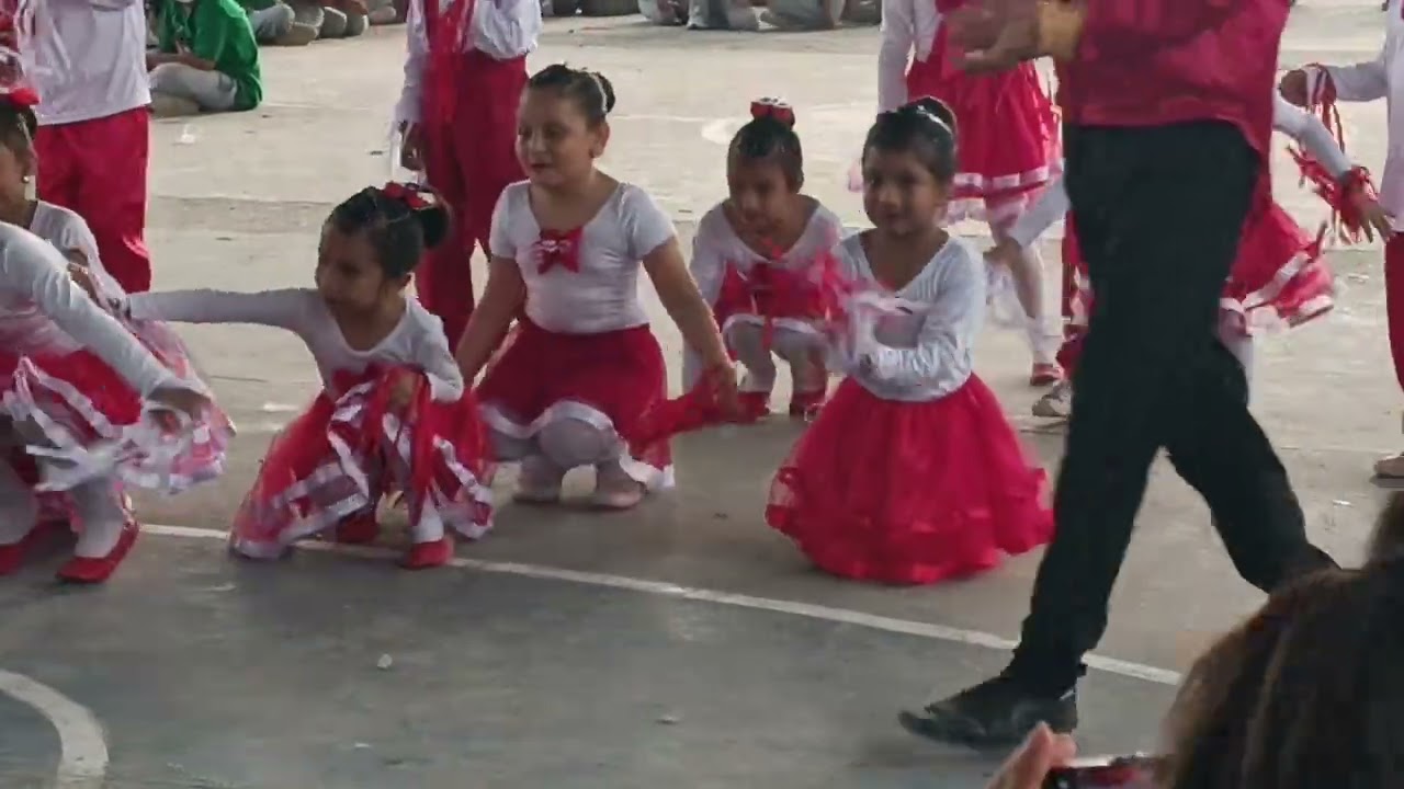 Baile Camílita navidad 2025