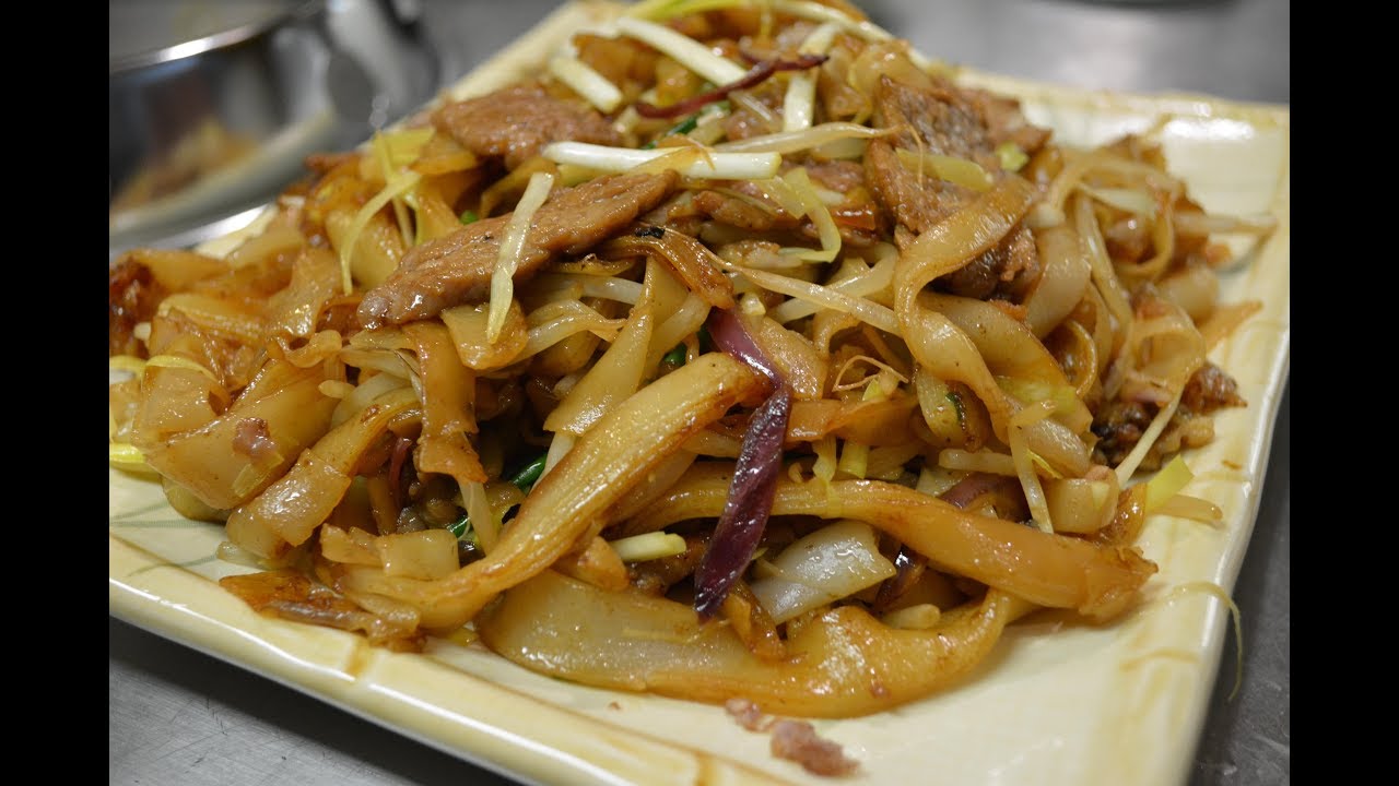 Beef Chow Fun 干炒牛河粉