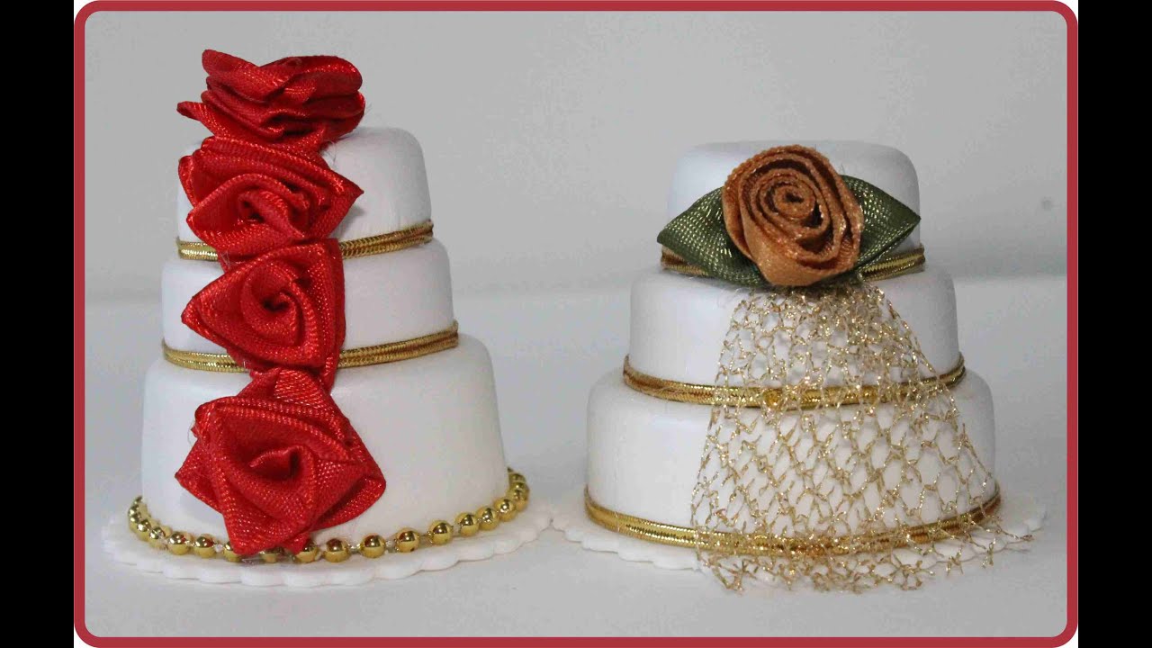 Como fazer mini bolo para lembrancinha de casamento com tampa de garrafa