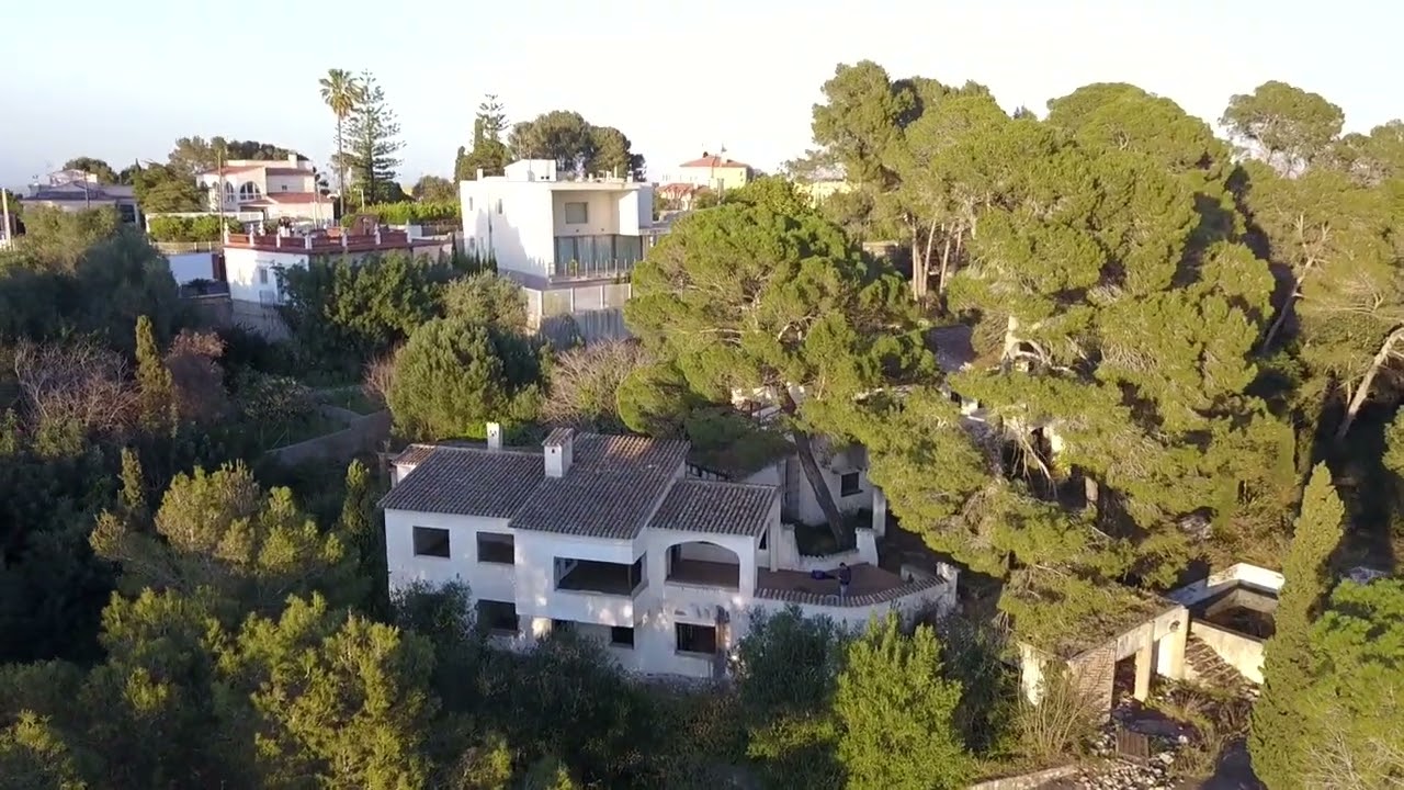 URBEX en las ruinas de la fábrica Avidesa: el origen de la 'revolución industrial valenciana'.