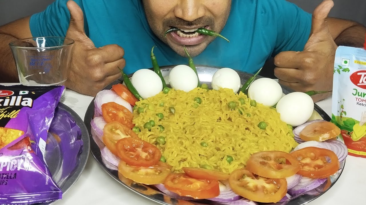 Egg Maggi ASMR #eggmaggi #maggiasmr #asmrfood #eatingsounds #desifood #foodshorts #viral #bhfyp