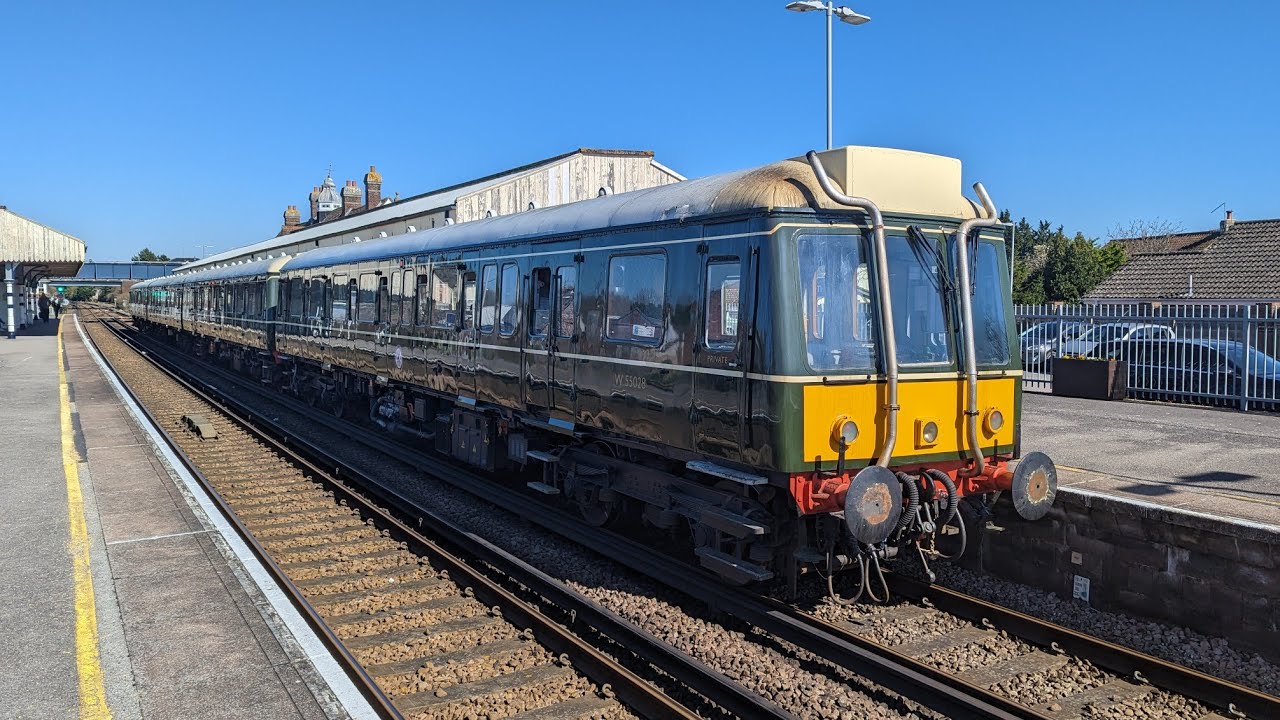 Wareham-Swanage DMU Services | Class 117/121 Return to the Main Line!