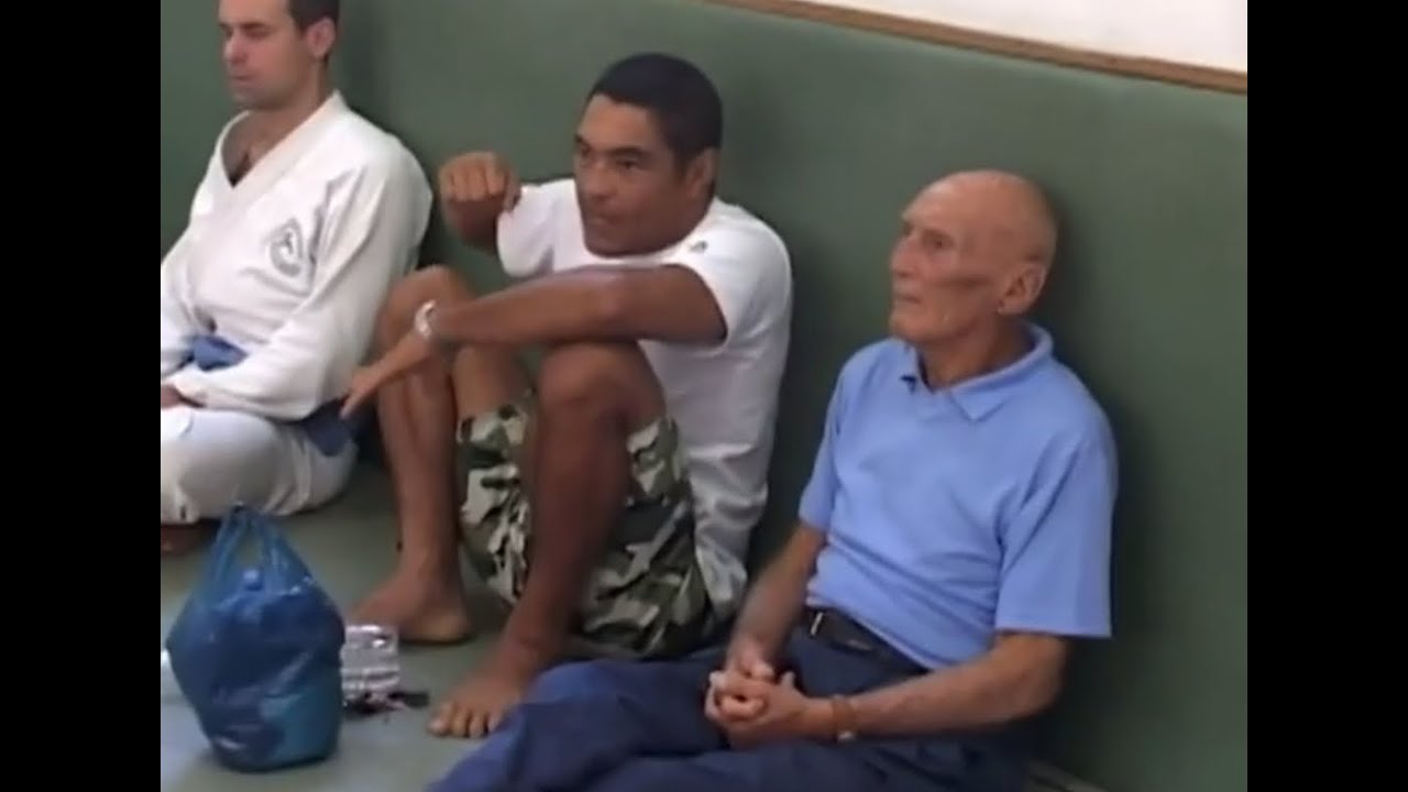 HÉLIO E RICKSON PASSAM INSTRUÇÕES PARA ROYLER GRACIE
