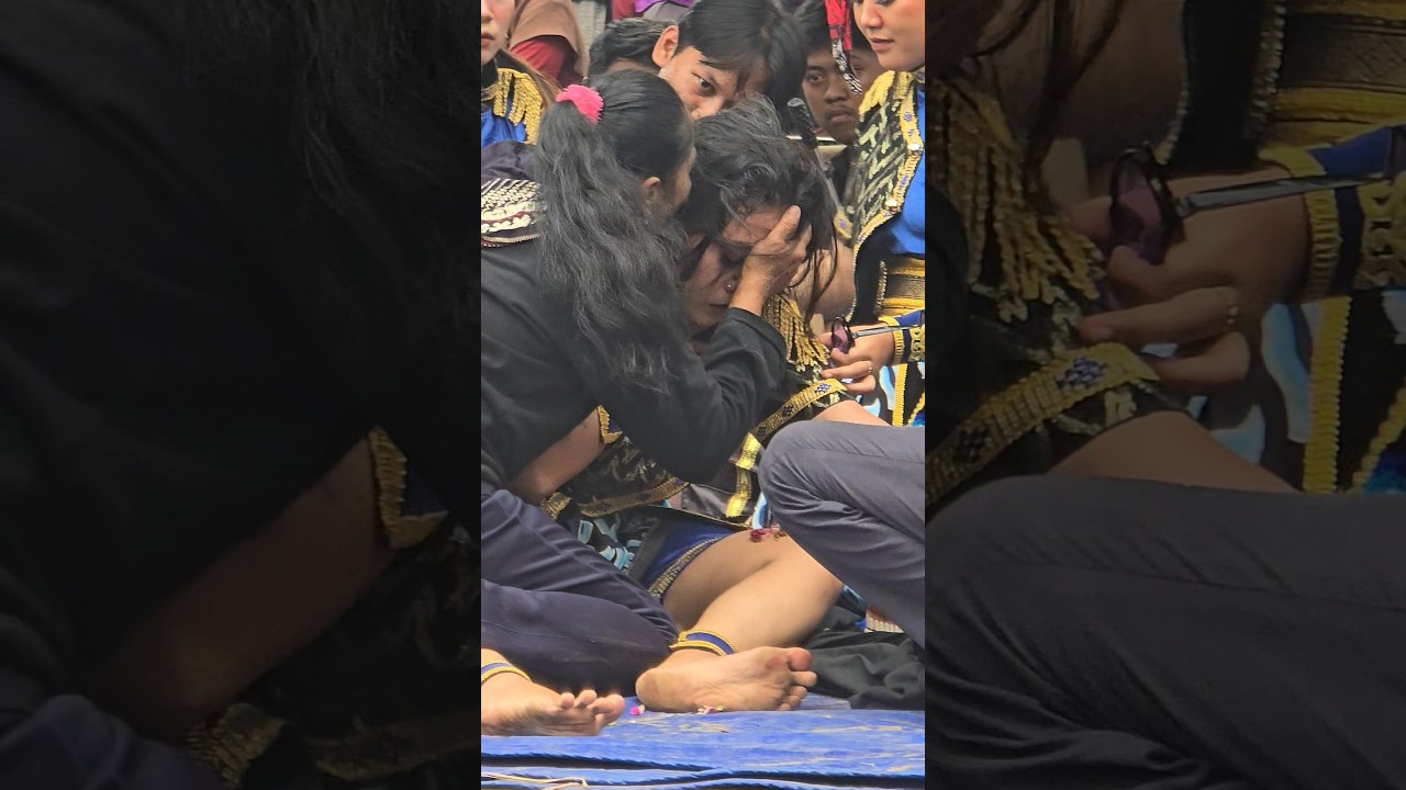 bikin merinding ! penyembuhan cewek kesurupan jhatilan