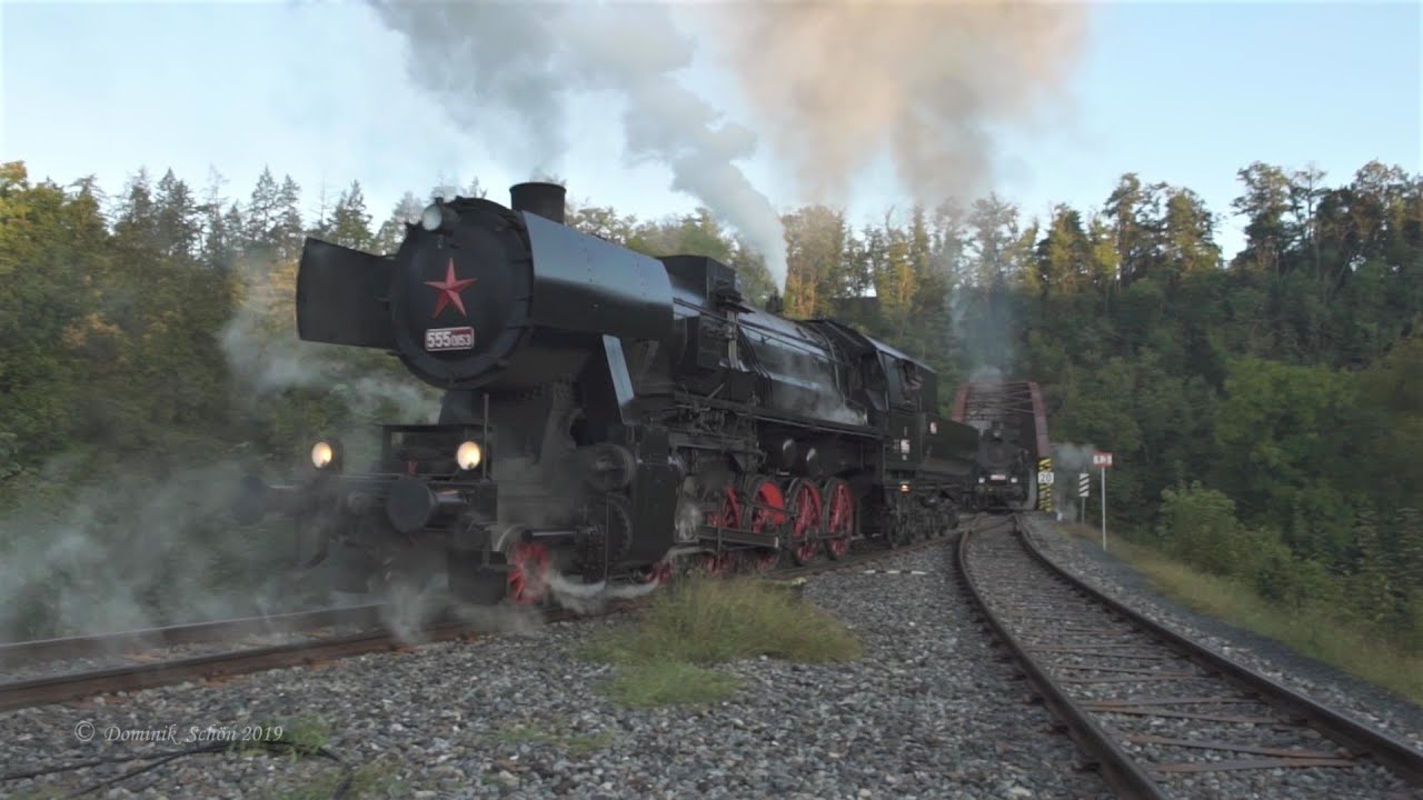 Parní lokomotivy Němka KHKD 555.0153 a Mazutka ŽMSR 555.3008 v Ratajích nad Sázavou